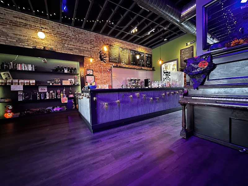 LoLoBee’s Lounge photo 4