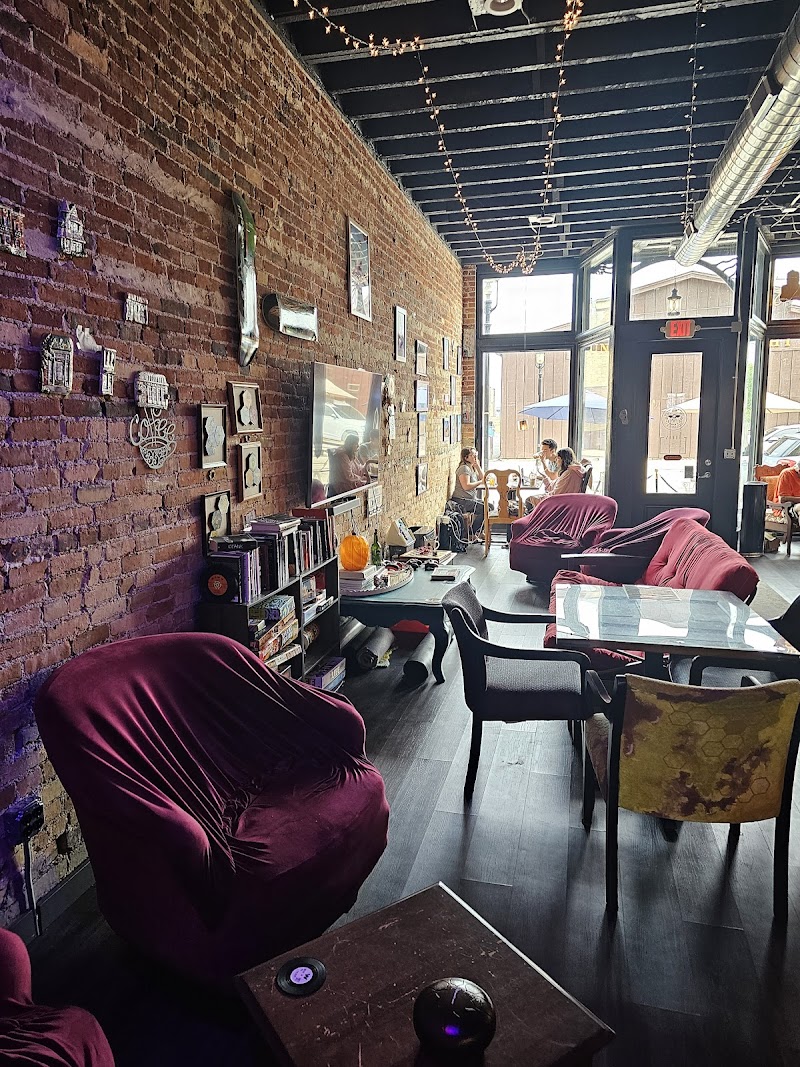 LoLoBee’s Lounge photo 4