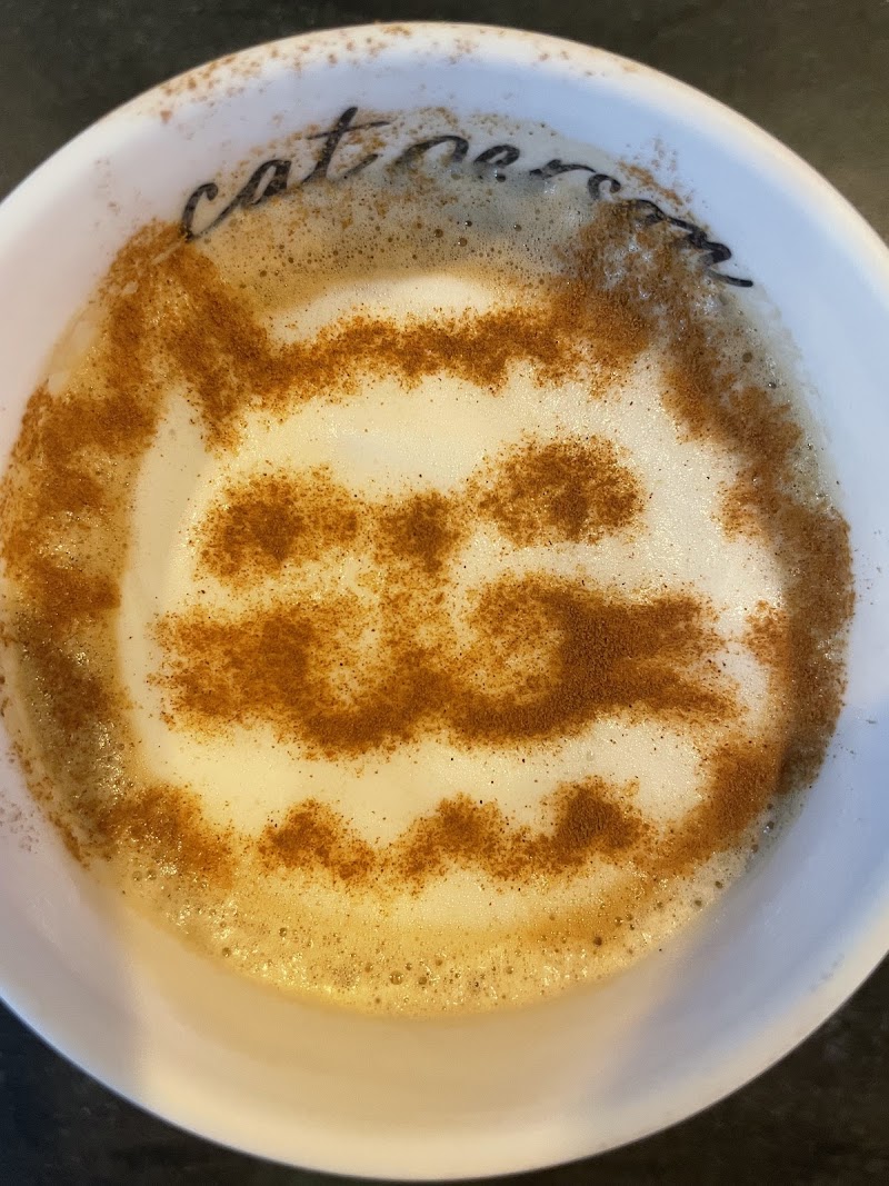 LoLoBee’s Lounge photo 2