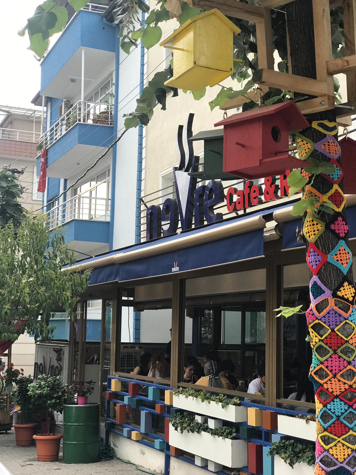 Nevre Cafe & Restaurant mekanı