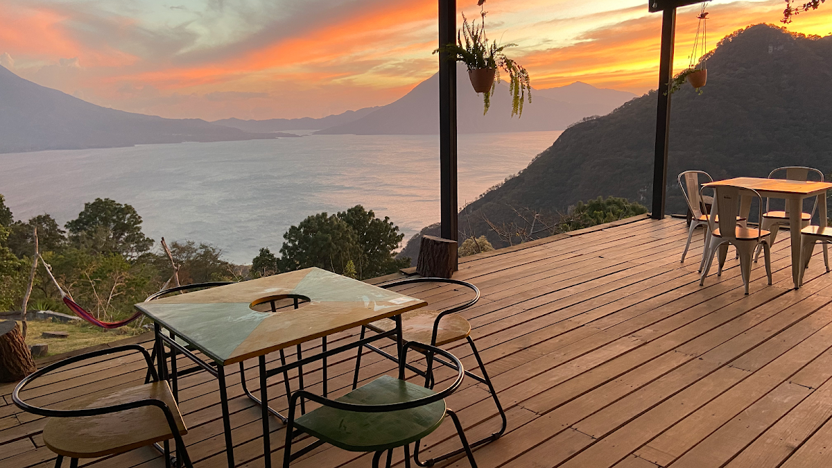 Ente Restaurant in lake-atitlan