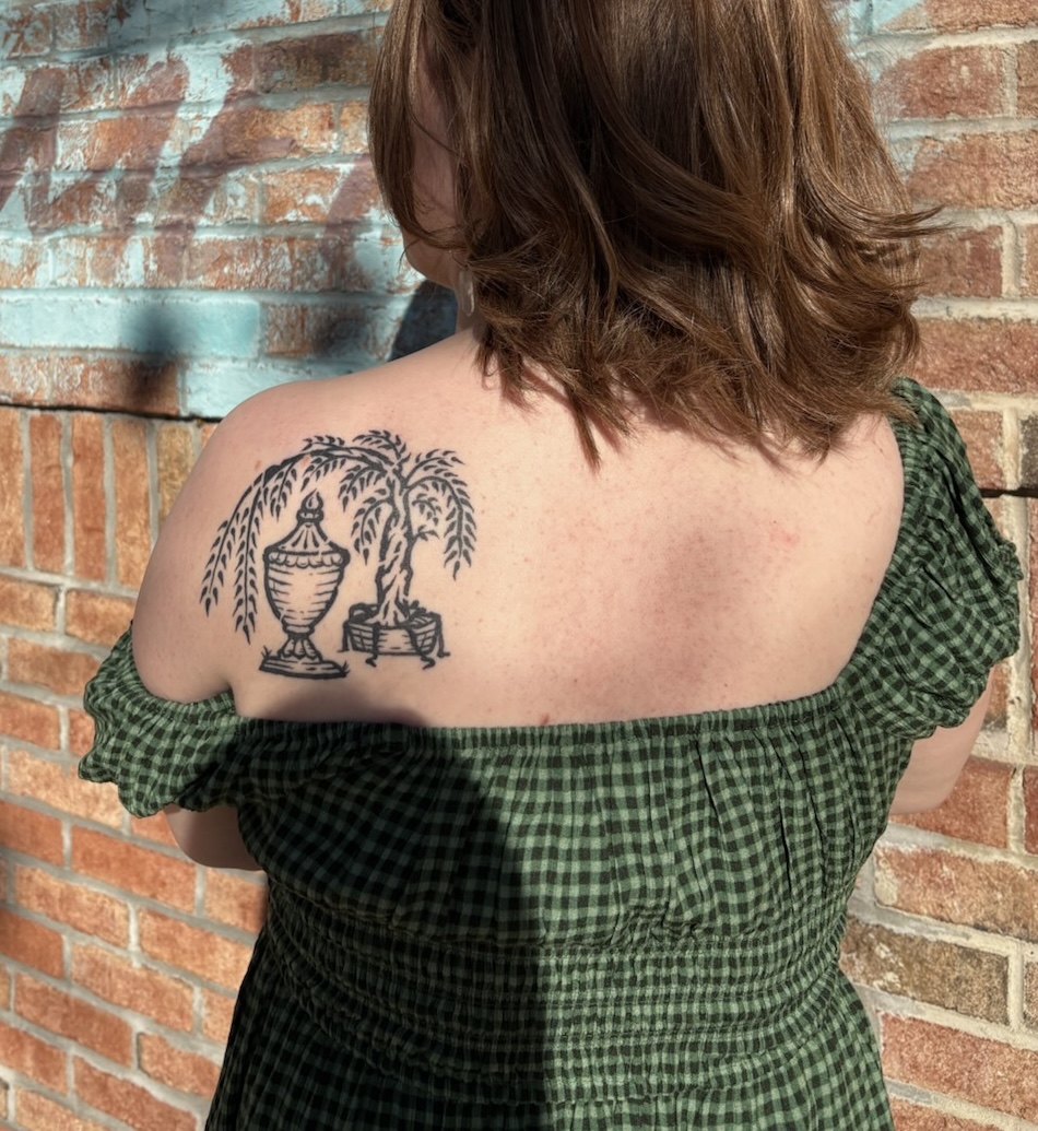 V Tattoo tattoo work — photo 2