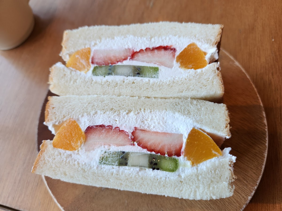 パン屋むつか堂カフェ アミュプラザ博多店