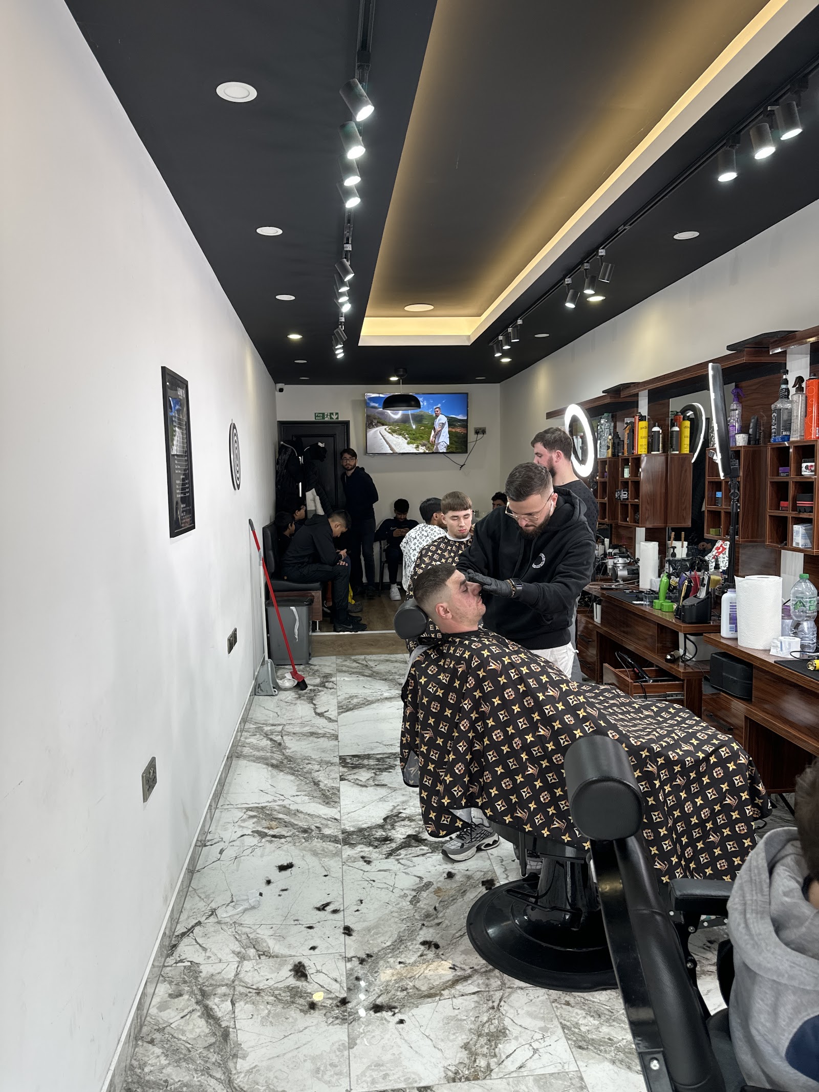 Oni The Barber
