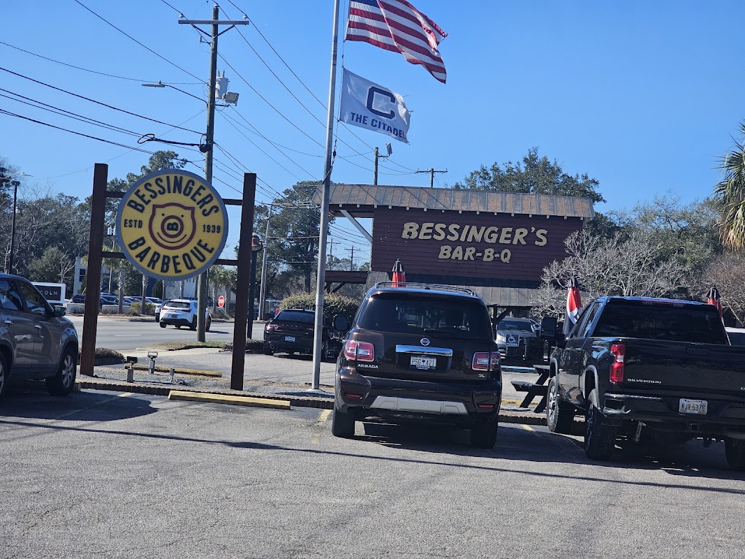 Bessinger's BBQ photo 3