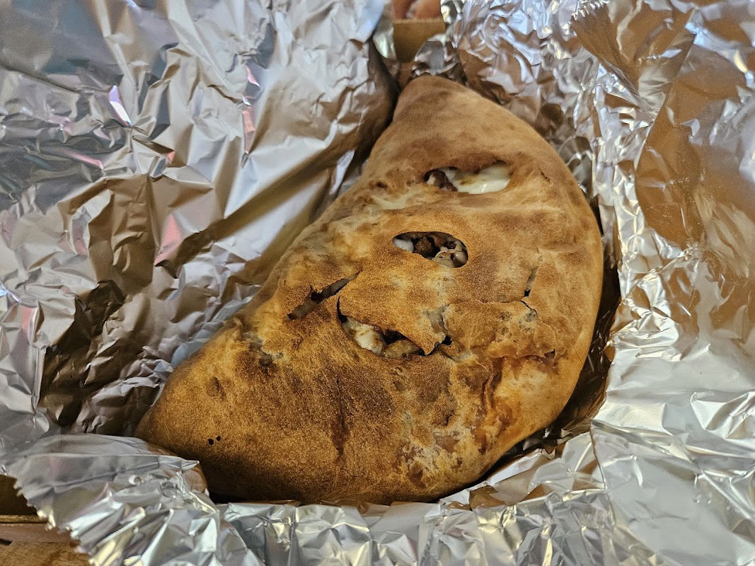 Gilroy's Pizza Pub photo 2