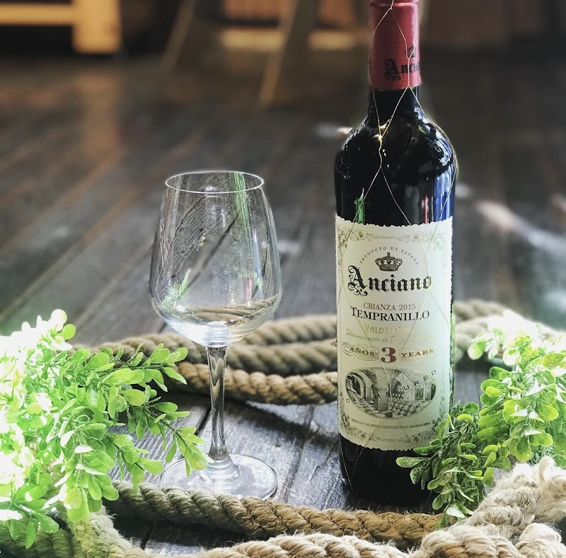 Snallygasters Cafe and Wine Bar photo 2