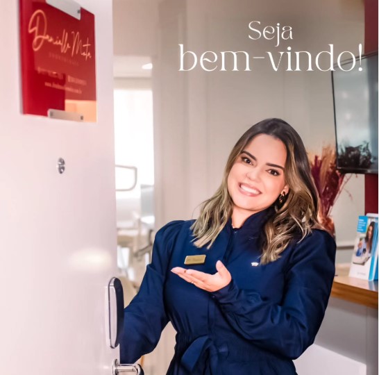Dentista Dra Danielle Mota