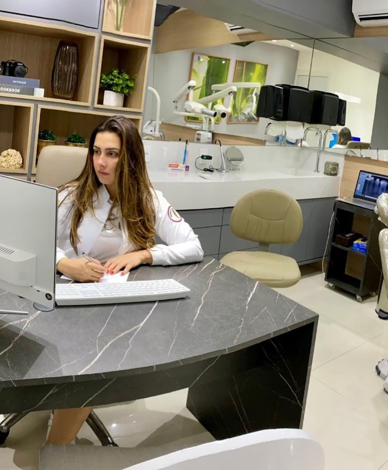 Drª Natalha Pedra - Cirurgiã dentista CRO.BA 27617