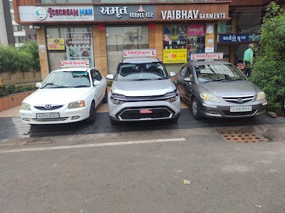 Driving school ન્યુ સિધ્ધિ વિનાયક મોટર ડ્રાઇવિંગ સ્કૂલ