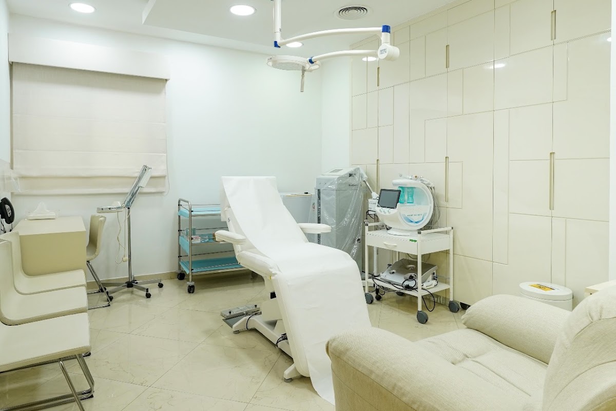Cosmocare Genital Warts Mole Removal Treatments in Jumeirah 2