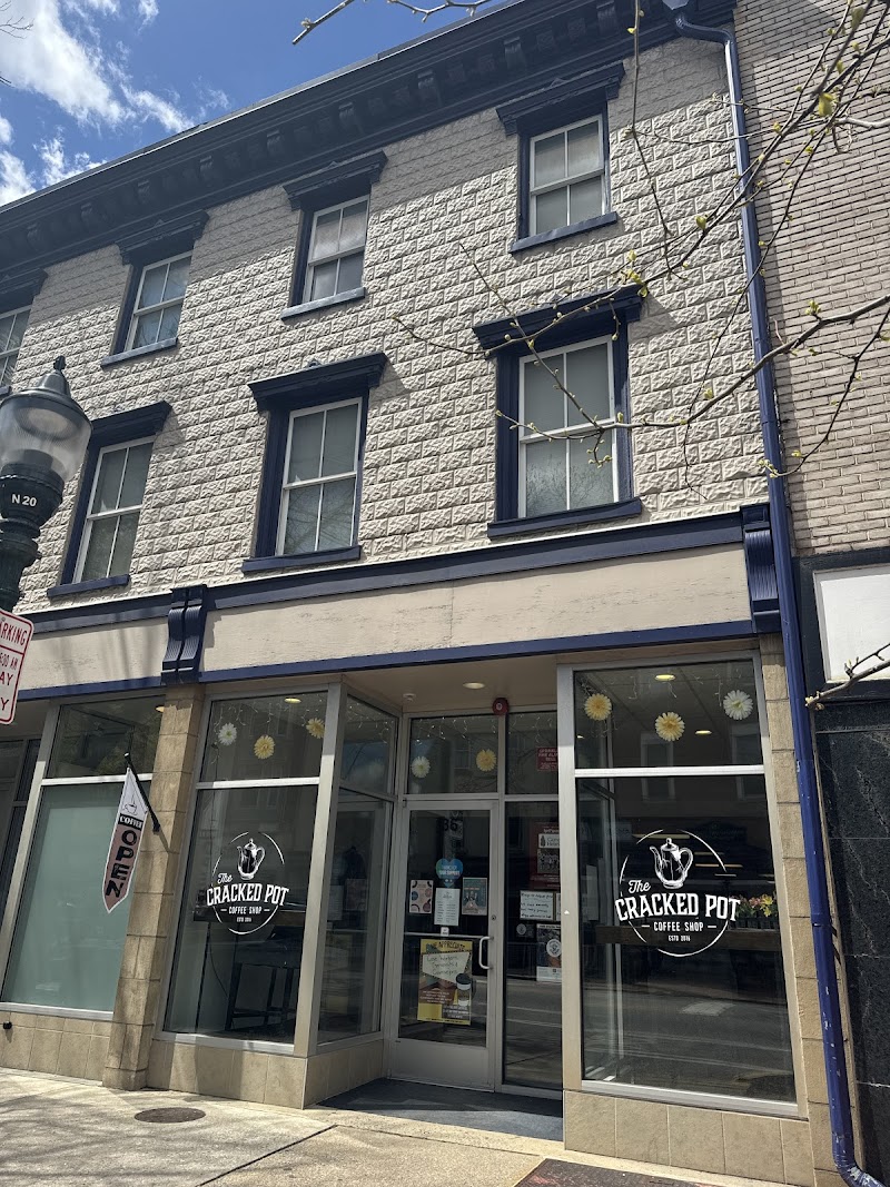 The Cracked Pot Coffee Shop photo 4