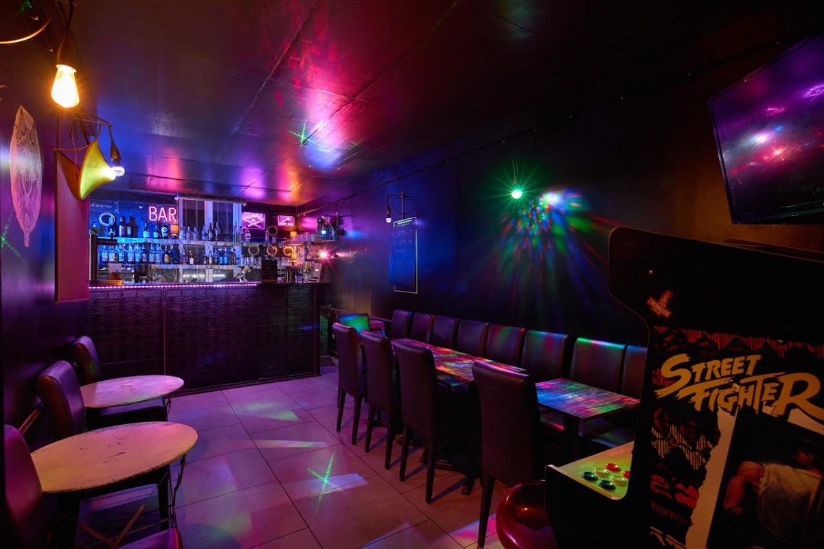 NAVARRO PUB BAR A JEUX, vue extérieure