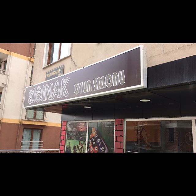 Sığınak Oyun Salonu ve Cafe mekanı