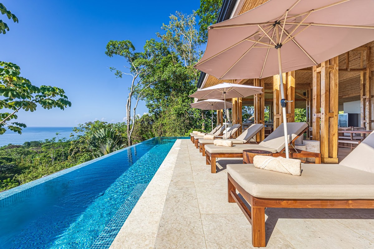 Tiki Villas Rainforest Lodge & Spa — 4