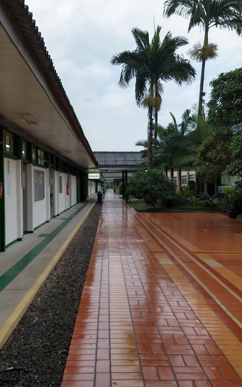 Foto de UNIVILLE - JOINVILLE REGION UNIVERSITY (FURJ)
