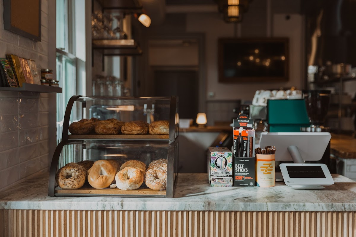 Island Provisions - Downtown Charleston