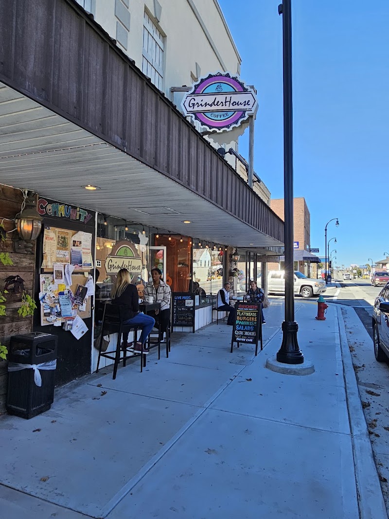 Grinder House Coffee Shop, LLC photo 3