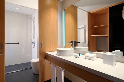 Aloft by Marriott Dubai Creek 4
