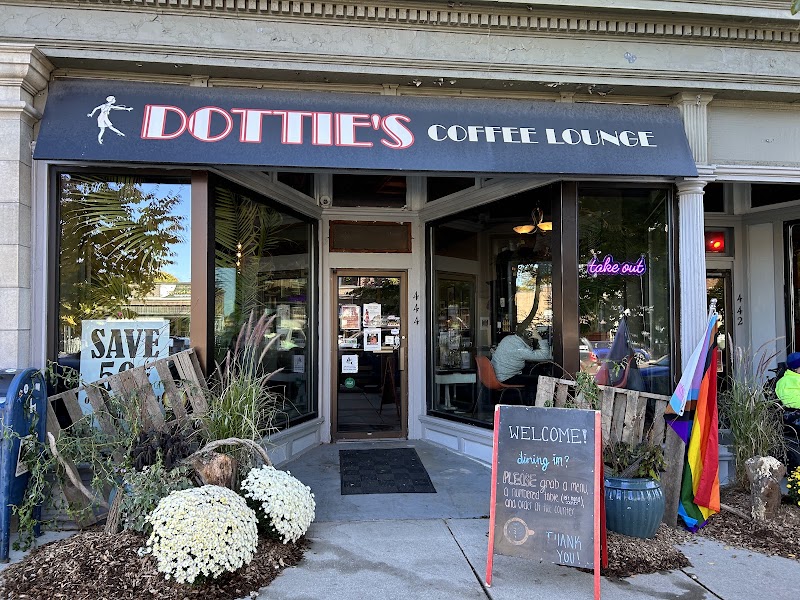 Dottie's Coffee Lounge photo 4