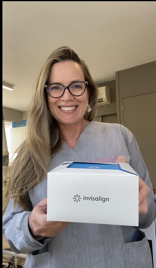 Dra Simone Argenta Scalabrin -Invisalign®️Dr - Endodontista - foto 5
