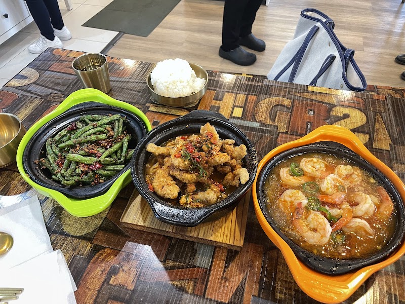 Sizzle Up Claypot House 鼎鼎香砂锅 photo 2