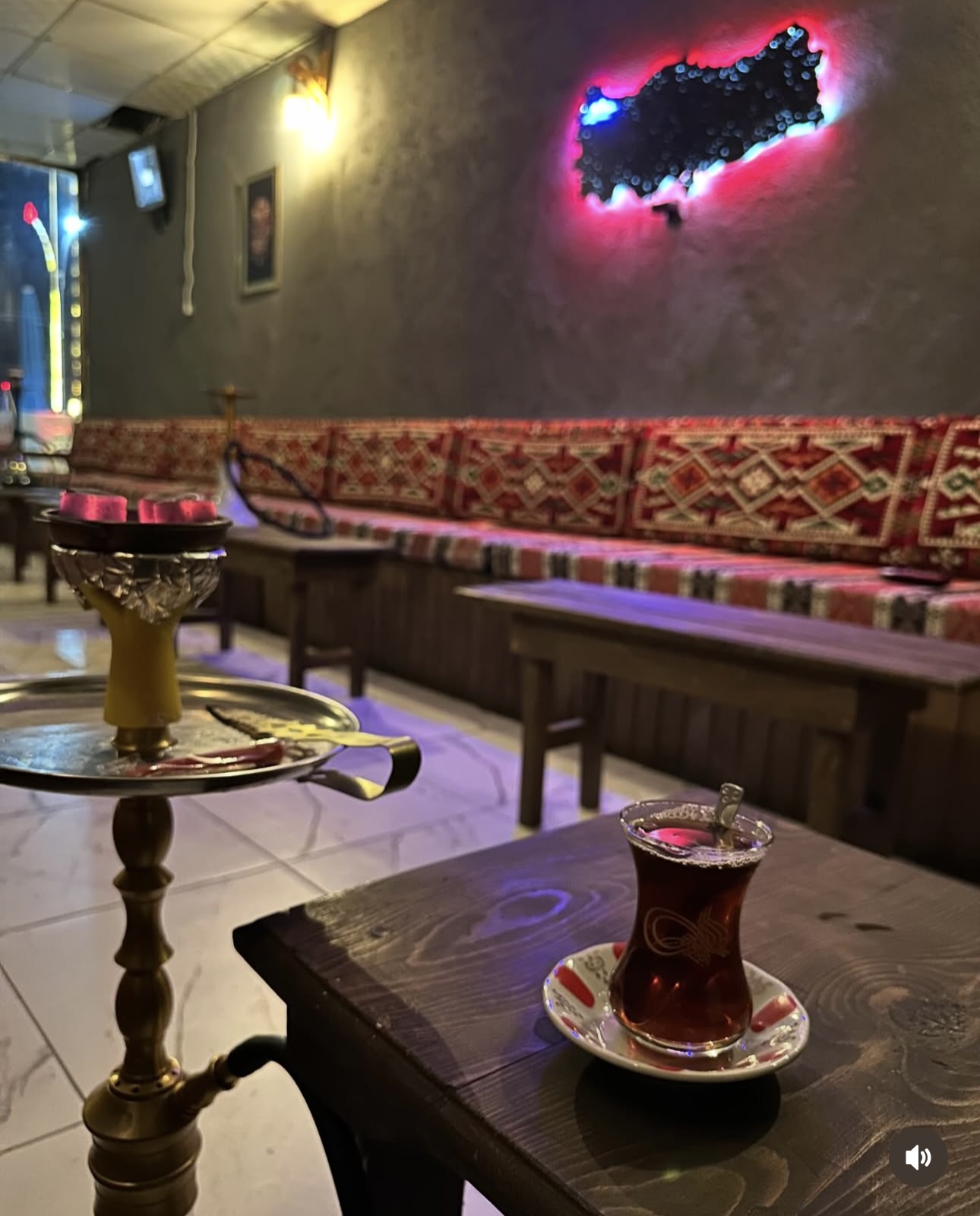 Tarihi Osmanlı Nargile Cafe mekanı