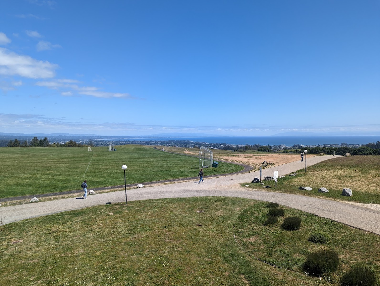 カリフォルニア大学サンタクルーズ校（University of California-Santa Cruz）（Santa Cruz、カリフォルニア州）