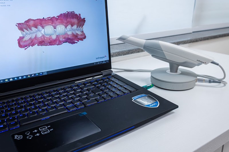 Dra Adriana Rocha Odontologia Especializada - foto 5