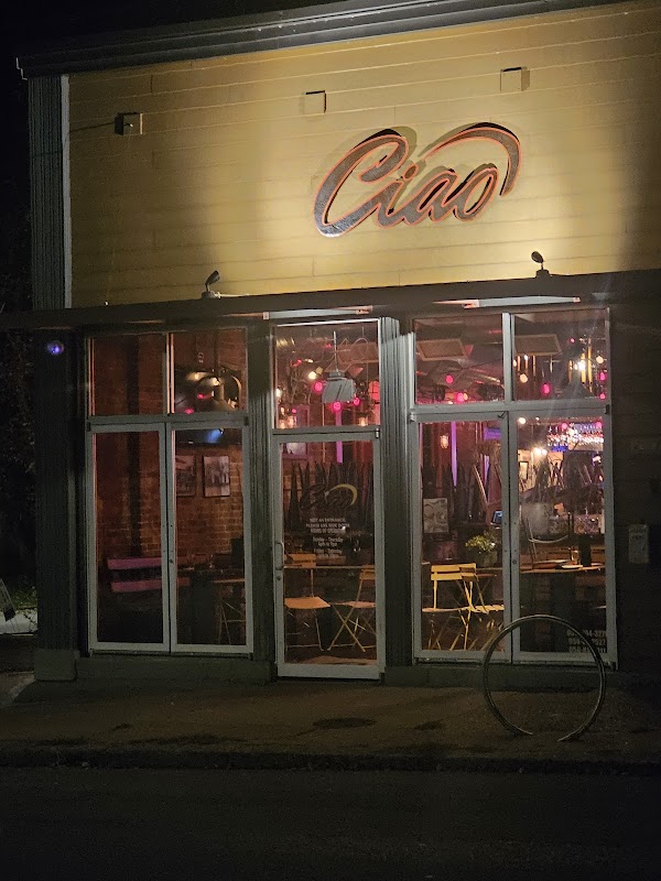 Photo by Augie Rocha