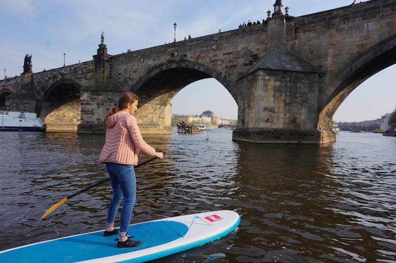 GOSUP.CZ (Paddleboarding tours under Charles Bridge)
