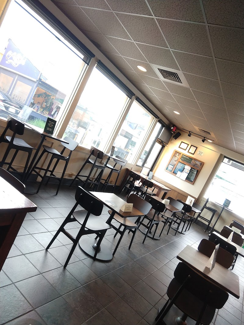 The Dusty Bookshelf - Manhattan photo 4