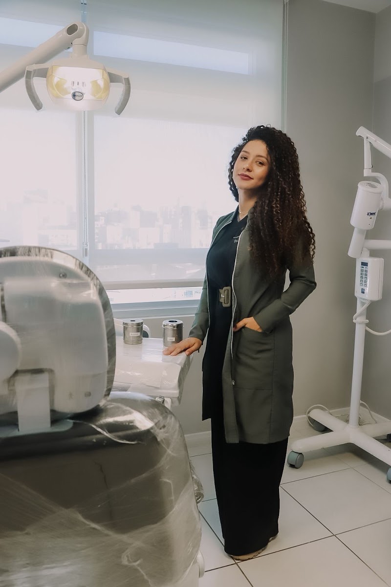 Dra. Priscila Andrade - foto 1