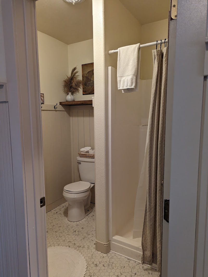 Circle View Guest Ranch - Photo 2