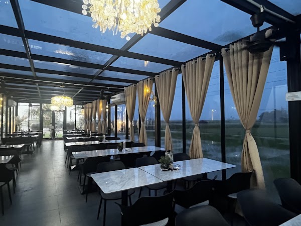 Paddy Cafe & Restaurant