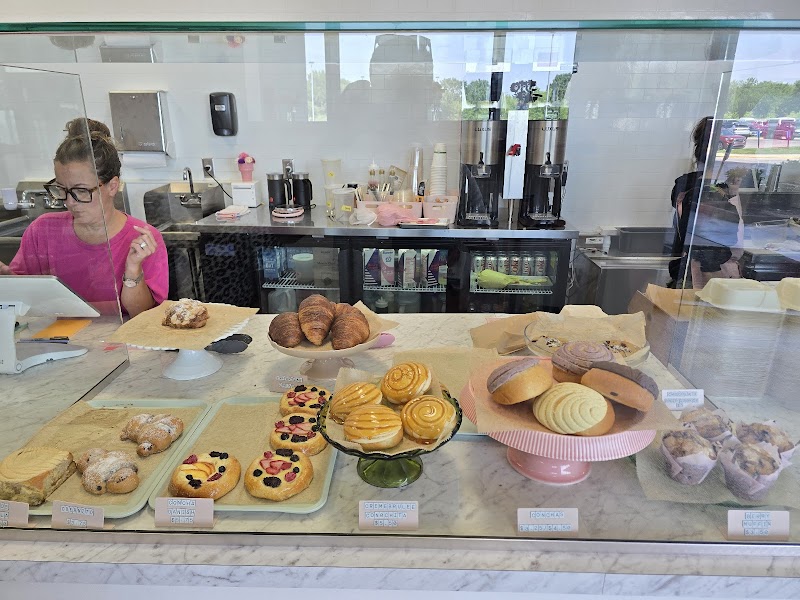 Aurora Cafe & Bakery photo 1