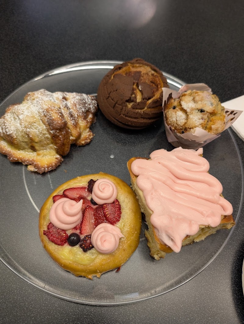 Aurora Cafe & Bakery photo 2