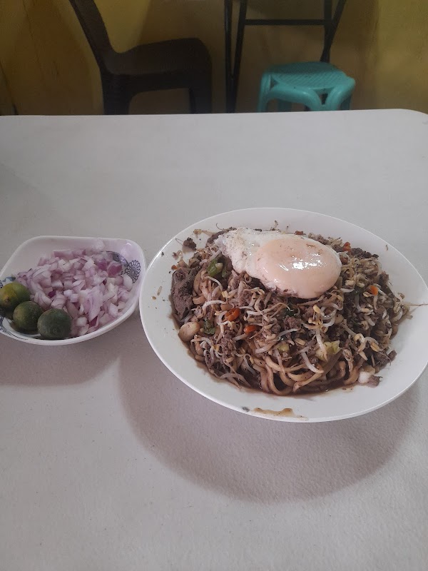 RK’s Pancit Batil Patong