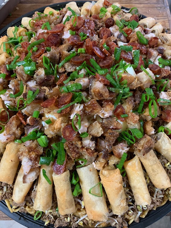 RK’s Pancit Batil Patong