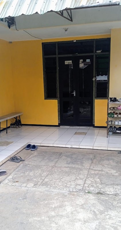 KOST OMAH LURAY - KOST PUTRA KARYAWAN/MAHASISWA/SISWA - MALANG - BANDULAN & SEWA PARKIRAN MOBIL BULANAN/TAHUNAN