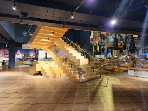 Bata Shoe Museum