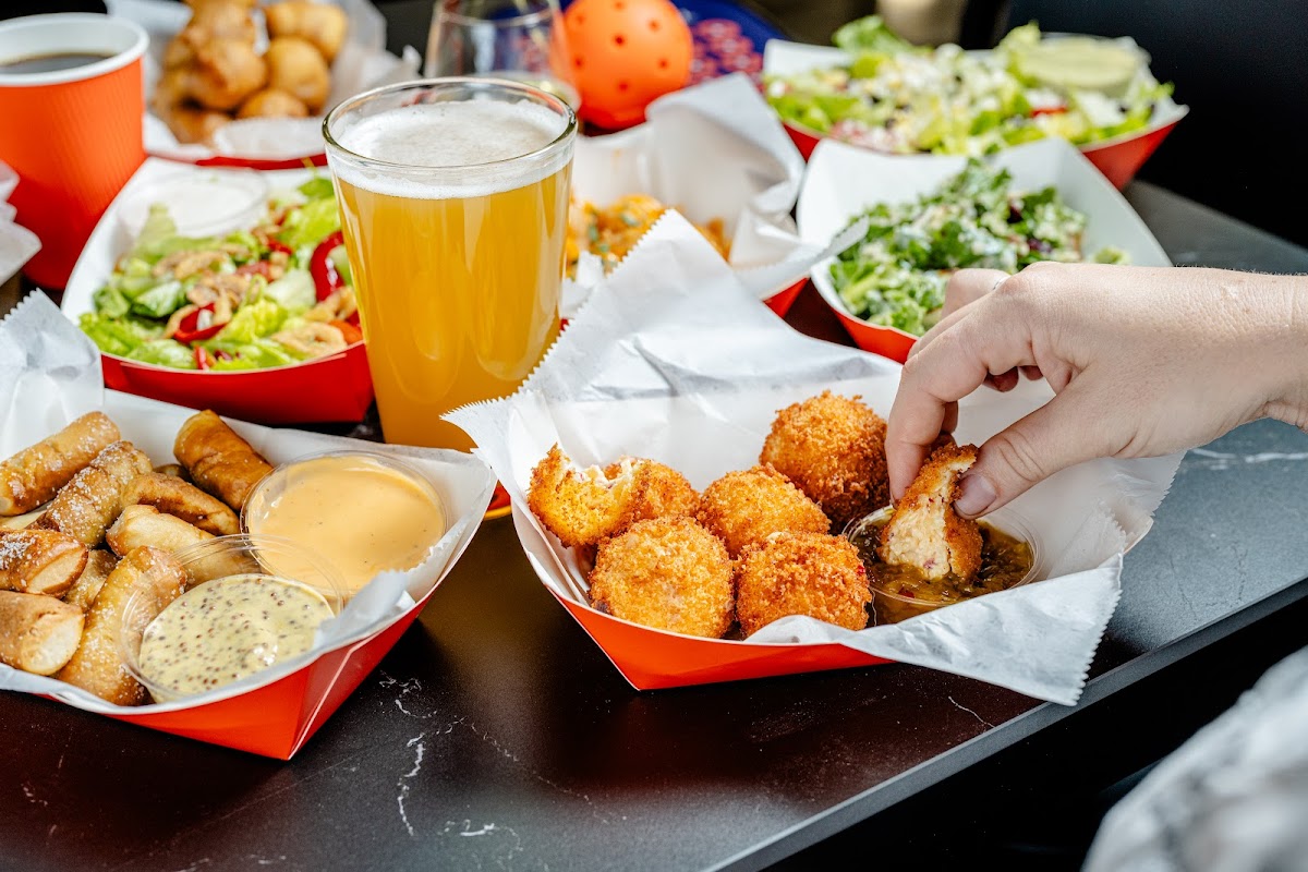 Crush Yard - Restaurant, Bar, and Pickleball photo 2