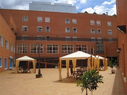 Residencia Residencial Los Nogales Puerta De Hierro — C. de César Manrique, 7, Fuencarral-El Pardo, 28035 Madrid, España