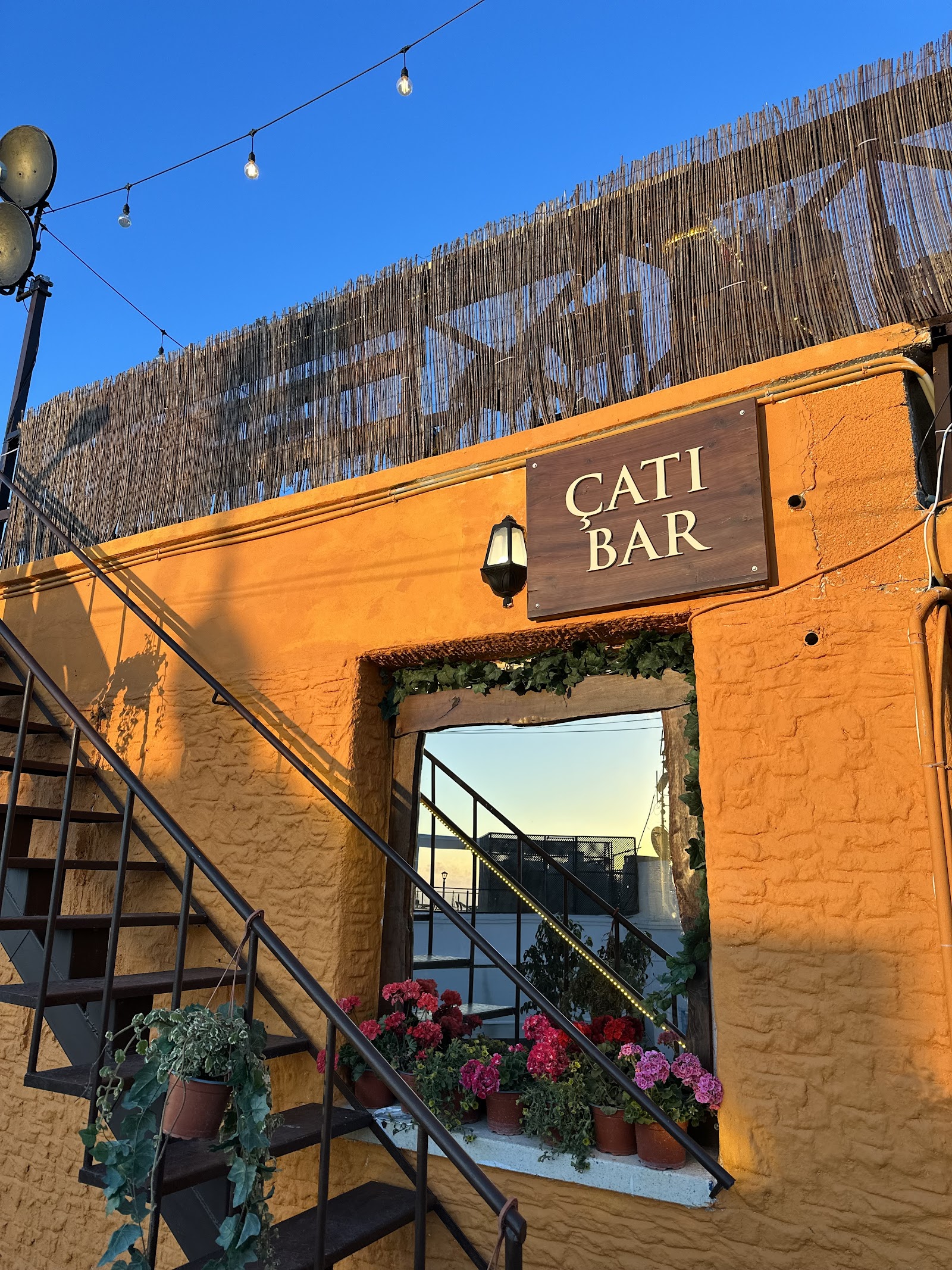 Çatı Bar mekanı
