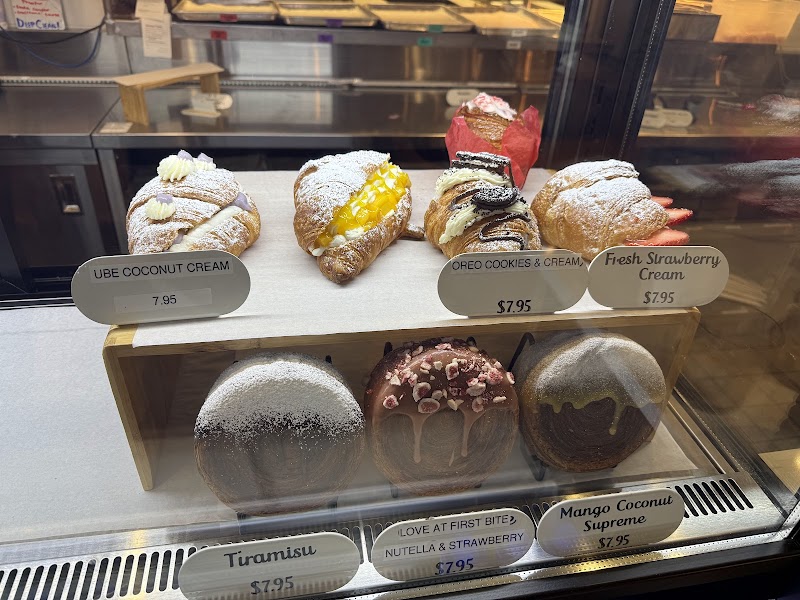 Mi-Sant Kitchen & Bakery photo 1