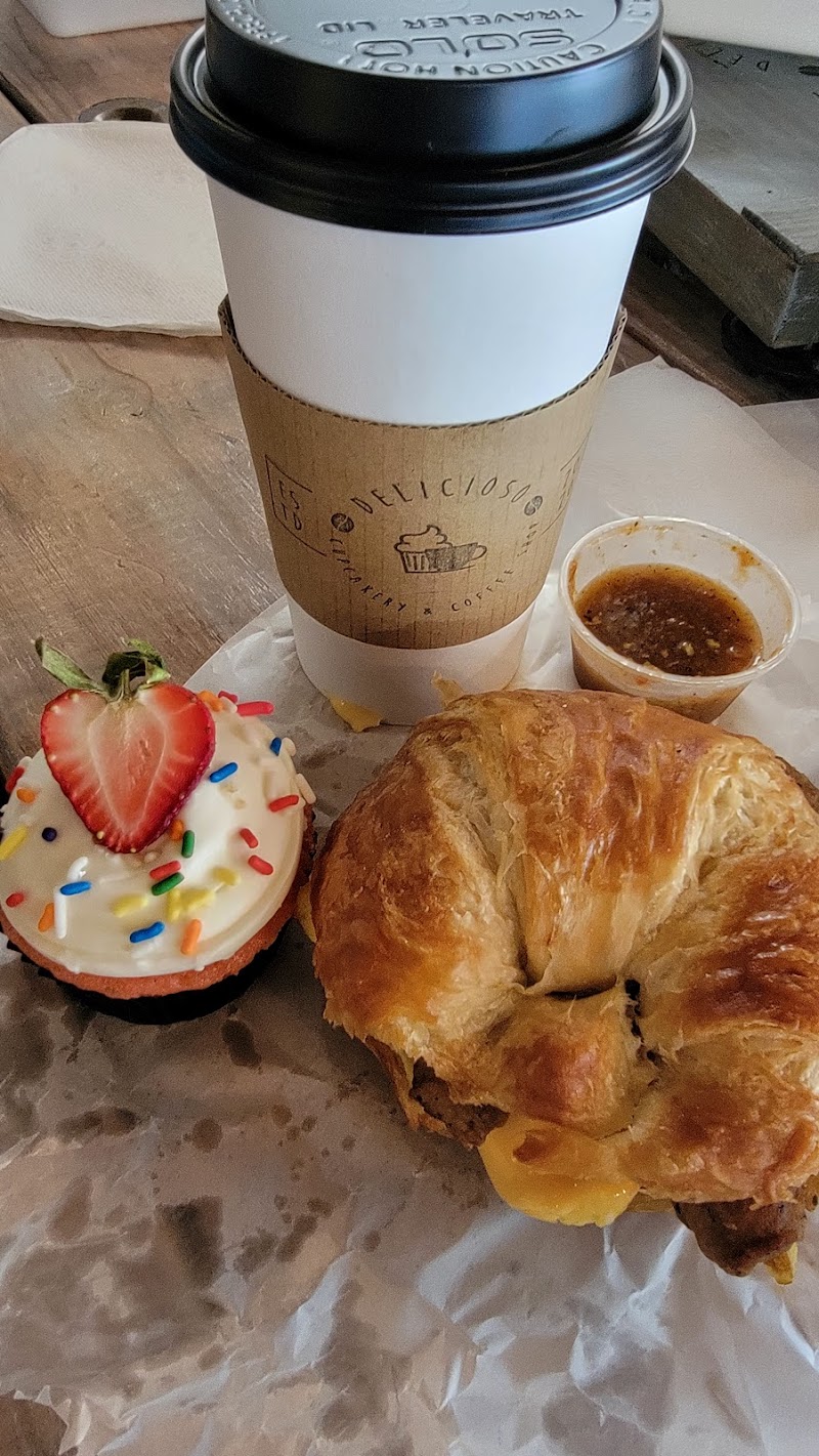 Delicioso Cupcakery and Coffee Shop photo 4