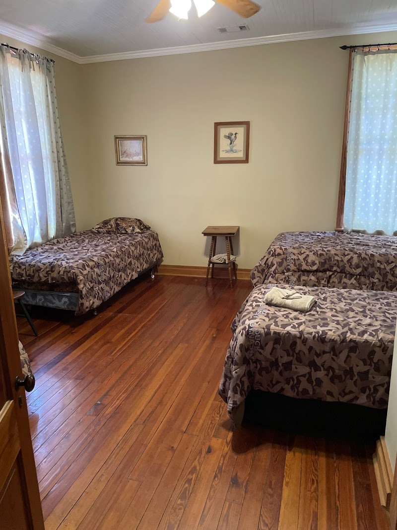 Cypress Creek Hunting Lodge - Photo 4