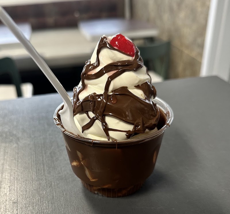 Banquise Dairy Bar photo 2