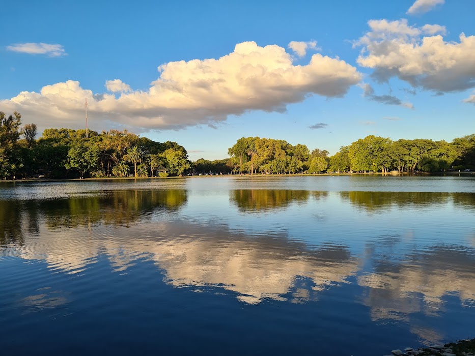 Lago de Regatas fotoğraf 1