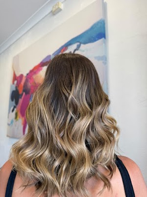 Glow on the Go Parlour Nedlands / Claremont Hairdresser formerly Le Chic photo 2